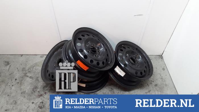 Gebrauchte Felgen Set Mazda 5 (CWA9) 2.0i 16V Autom. Preis € 120,00 Margenregelung angeboten von Relder Parts B.V.