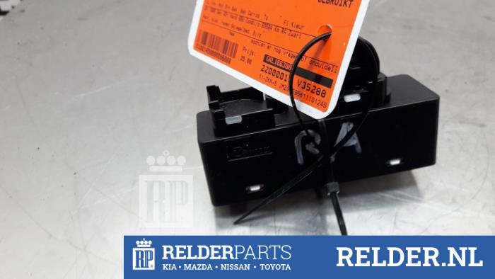 Usados Interruptor de ventanilla eléctrica Mazda 6 SportBreak (GJ/GH/GL) 2.0 Skyactiv G 145 16V Precio € 25,00 Norma de margen ofrecido por Relder Parts B.V.