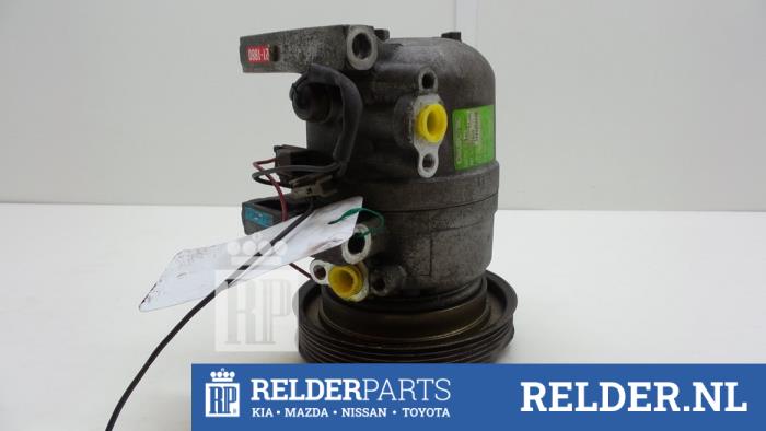 Usagé Pompe clim Nissan Primera (P10) 2.0i 16V SPi Kat. Prix € 45,00 Règlement à la marge proposé par Relder Parts B.V.