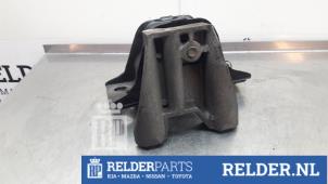 Engine mount from a Nissan Micra (K12) 1.2 16V 2003