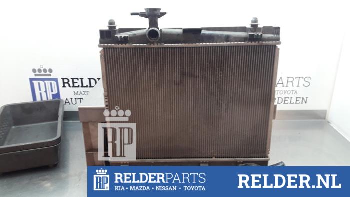 Usagé Radiateur Toyota Verso S 1.33 16V Dual VVT-I Prix € 75,00 Règlement à la marge proposé par Relder Parts B.V.