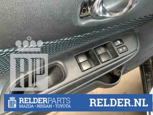 Usagé Commutateur vitre électrique Nissan Note (E12) 1.2 68 Prix € 50,00 Règlement à la marge proposé par Relder Parts B.V.
