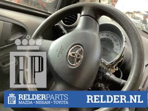 Usagé Airbag gauche (volant) Toyota Aygo (B10) 1.0 12V VVT-i Prix € 50,00 Règlement à la marge proposé par Relder Parts B.V.