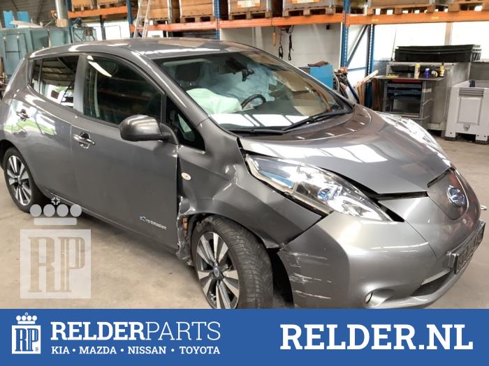 Używane Instrukcja Nissan Leaf (ZE0) Leaf Cena € 35,00 Procedura marży oferowane przez Relder Parts B.V.
