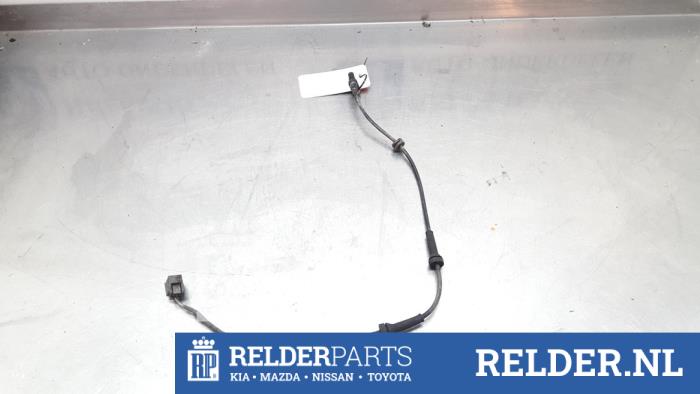 Begagnade ABS-sensor Nissan Leaf (ZE0) Leaf Pris € 35,00 Marginaltabell erbjuds av Relder Parts B.V.
