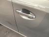 Front door handle 4-door, right from a Toyota Auris (E18) 1.8 16V Hybrid 2013