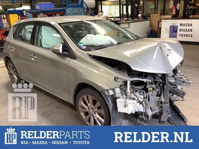 Fuel tank filler pipe Toyota Auris 1.8 16V Hybrid SB1MS