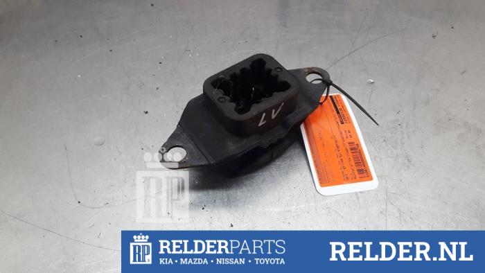 Used Engine mount Nissan Note (E12) 1.2 68 Price € 35,00 Margin scheme offered by Relder Parts B.V.