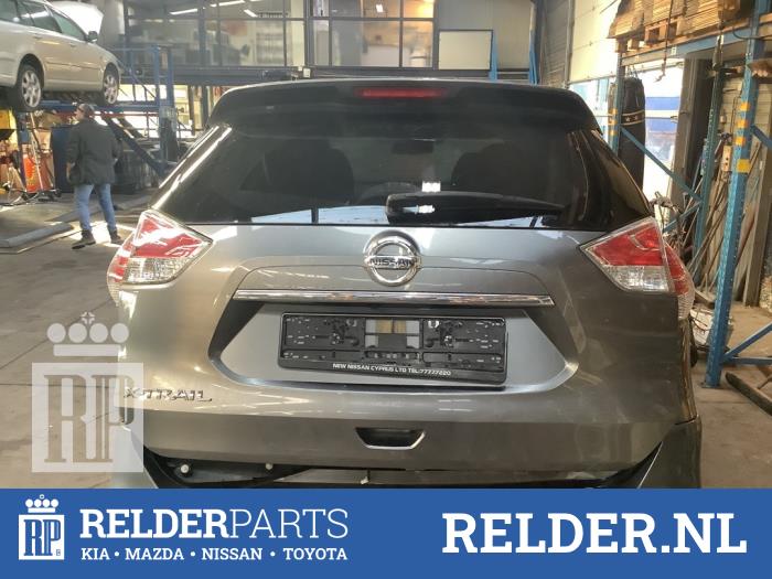 Baklykta, höger från en Nissan X-Trail (T32) 1.6 Energy dCi 2016
