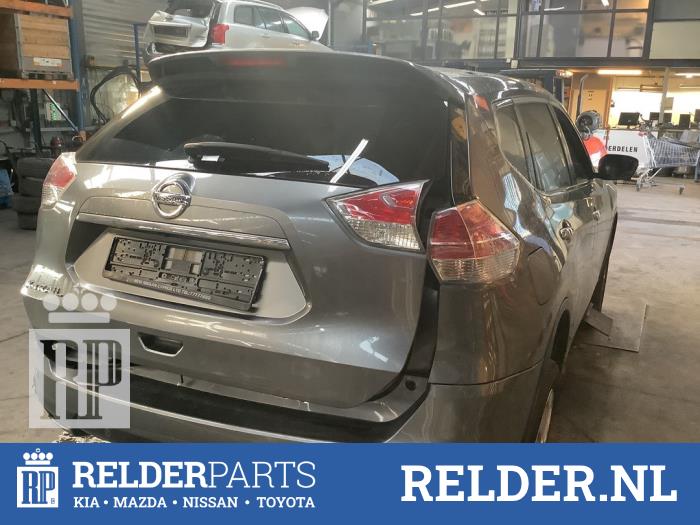 Baklykta, höger från en Nissan X-Trail (T32) 1.6 Energy dCi 2016