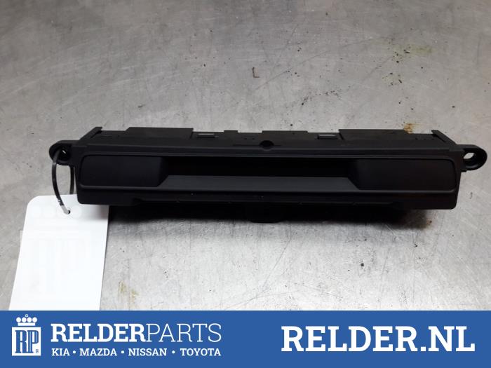 Begagnade Innerdisplay Mazda 2 (DJ/DL) 1.5 SkyActiv-G 90 Pris € 75,00 Marginaltabell erbjuds av Relder Parts B.V.