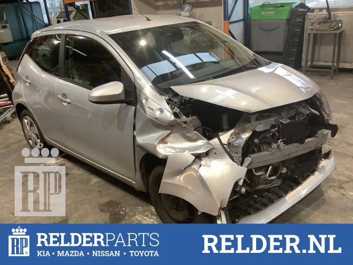 Fuse box Toyota Aygo 1.0 12V VVTi AYGOX TOYOTA