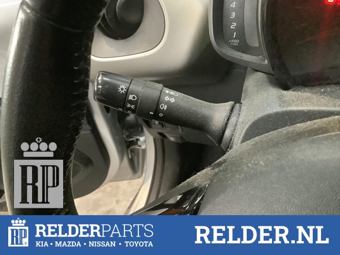 Indicator switch Toyota Aygo 1.0 12V VVTi AYGOX