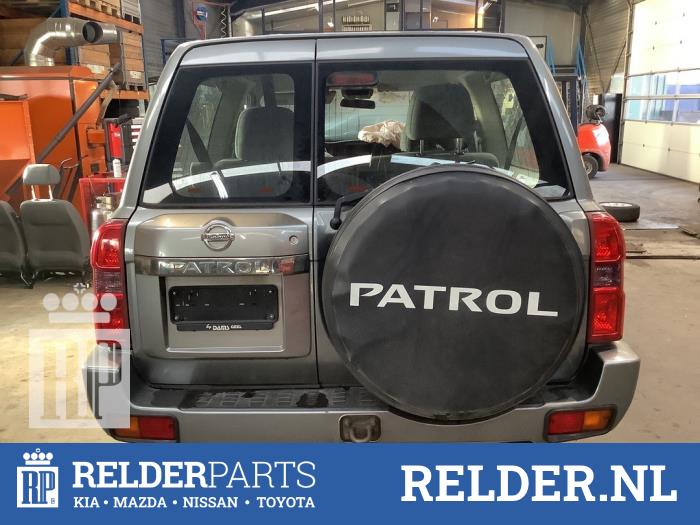 Luftmengenmesser van een Nissan Patrol GR (Y61) 3.0 GR Di Turbo 16V 2009