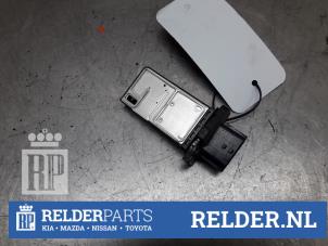 Luftmengenmesser van een Nissan Patrol GR (Y61) 3.0 GR Di Turbo 16V 2009