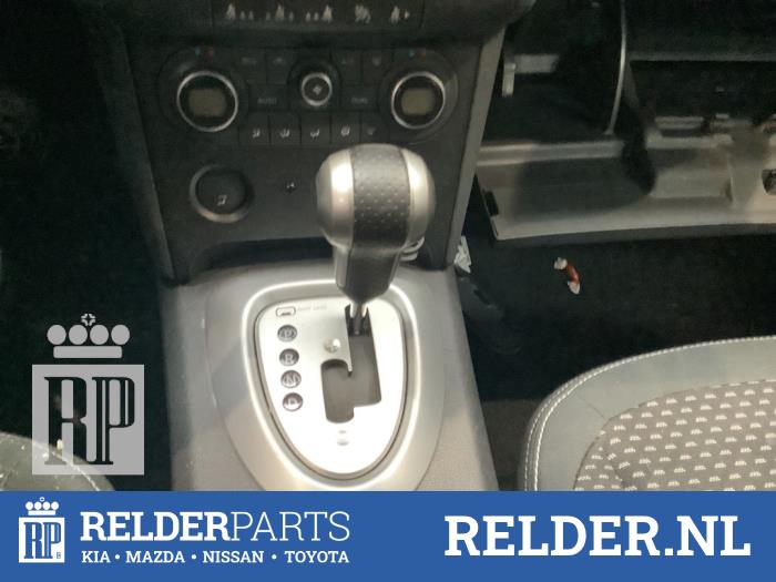 Gear stick knob Nissan Qashqai 2.0 16V Relder Parts B.V.