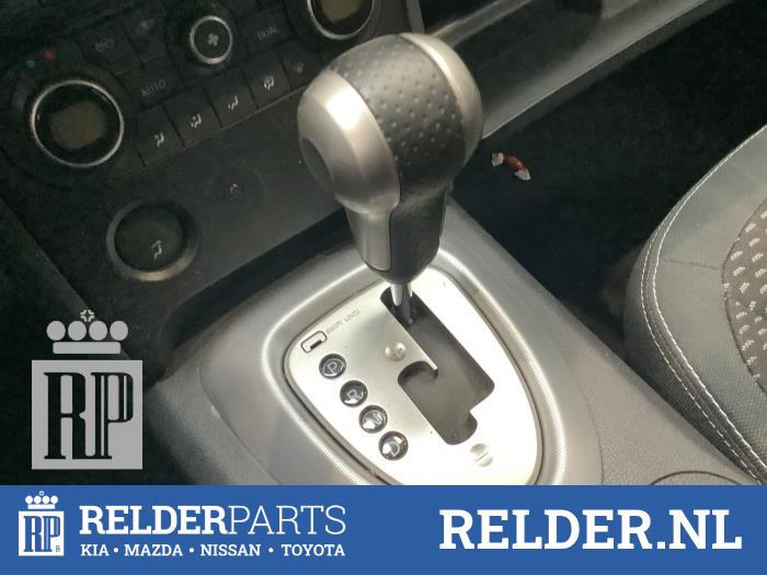 Gear stick knob Nissan Qashqai 2.0 16V Relder Parts B.V.