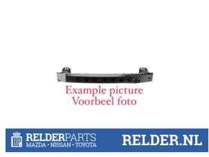 Usagé Cadre pare-chocs arrière Toyota Verso 1.8 16V VVT-i Prix € 75,00 Règlement à la marge proposé par Relder Parts B.V.