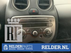 Usagé Radio/Lecteur CD Nissan Micra (K13) 1.2 12V DIG-S Prix € 75,00 Règlement à la marge proposé par Relder Parts B.V.