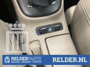 Gebrauchte Sitzheizung Schalter Toyota Avensis Wagon (T25/B1E) 2.0 16V VVT-i D4 Preis € 45,00 Margenregelung angeboten von Relder Parts B.V.