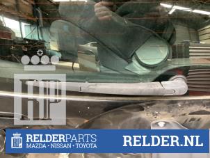 Gebrauchte Scheibenwischerarm hinten Toyota RAV4 (A2) 2.0 16V VVT-i 4x4 Preis € 25,00 Margenregelung angeboten von Relder Parts B.V.