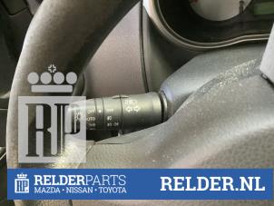 Usagé Commutateur feu clignotant Nissan Note (E11) 1.6 16V Prix € 30,00 Règlement à la marge proposé par Relder Parts B.V.