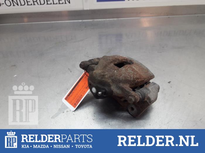 Gebrauchte Bremszange rechts vorne Toyota Auris (E15) 1.4 D-4D-F 16V Preis € 30,00 Margenregelung angeboten von Relder Parts B.V.