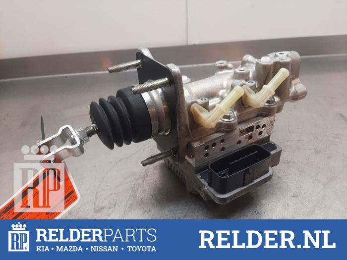 Used ABS Computer Toyota Yaris III (P13) 1.5 16V Hybrid Price € 75,00 Margin scheme offered by Relder Parts B.V.