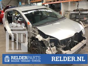 Używane Zawias pokrywy silnika Toyota Corolla Verso (R10/11) 1.6 16V VVT-i Cena € 25,00 Procedura marży oferowane przez Relder Parts B.V.