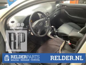 Usagé Rouleau airbag Toyota Avensis Wagon (T25/B1E) 1.8 16V VVT-i Prix € 30,00 Règlement à la marge proposé par Relder Parts B.V.