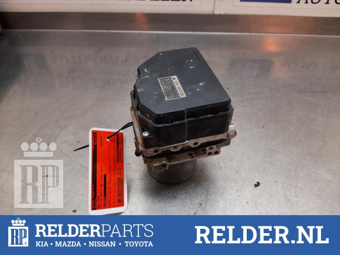 Gebrauchte ABS Steuergerät Toyota RAV4 (A3) 2.0 16V Valvematic 4x2 Preis € 90,00 Margenregelung angeboten von Relder Parts B.V.