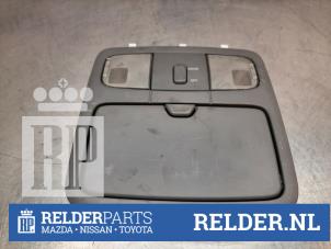 Usagé Eclairage de plafonnier Toyota Land Cruiser (J12) 3.0 D-4D 16V Prix € 35,00 Règlement à la marge proposé par Relder Parts B.V.