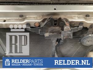 Używane Mechanizm zamka pokrywy silnika Toyota Land Cruiser (J12) 3.0 D-4D 16V Cena € 50,00 Procedura marży oferowane przez Relder Parts B.V.