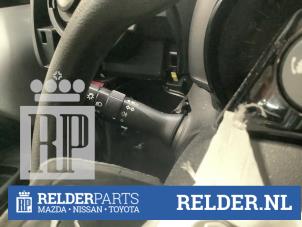 Używane Przelacznik kierunkowskazu Toyota Aygo (B40) 1.0 12V VVT-i Cena € 30,00 Procedura marży oferowane przez Relder Parts B.V.