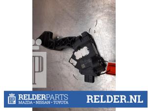 Używane Czujnik polozenia pedalu gazu Toyota Aygo (B40) 1.0 12V VVT-i Cena € 50,00 Procedura marży oferowane przez Relder Parts B.V.