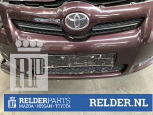 Usagé Calandre Toyota Corolla Verso (R10/11) 1.8 16V VVT-i Prix € 35,00 Règlement à la marge proposé par Relder Parts B.V.