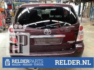 Usados Juego de amortiguadores de gas del portón trasero Toyota Corolla Verso (R10/11) 1.8 16V VVT-i Precio € 20,00 Norma de margen ofrecido por Relder Parts B.V.