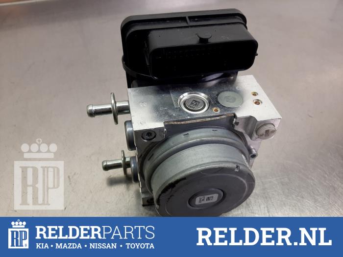 Usagé Bloc ABS Mazda 2 (DJ/DL) 1.5 SkyActiv-G 90 Prix € 90,00 Règlement à la marge proposé par Relder Parts B.V.