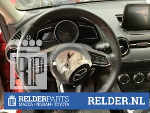 Używane Kierownica Mazda 2 (DJ/DL) 1.5 SkyActiv-G 90 Cena € 125,00 Procedura marży oferowane przez Relder Parts B.V.
