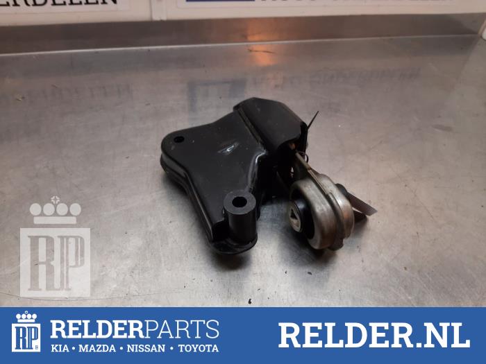 Engine mount from a Nissan Qashqai (J11) 1.2 DIG-T 16V 2016