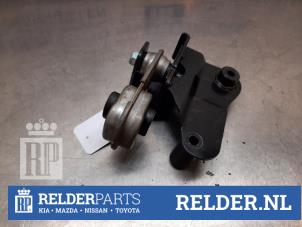 Engine mount from a Nissan Qashqai (J11) 1.2 DIG-T 16V 2016