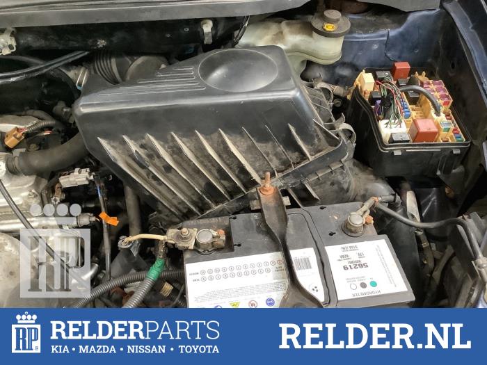 Begagnade Luftfilterhus Toyota Avensis Verso (M20) 2.0 16V VVT-i D-4 Pris € 30,00 Marginaltabell erbjuds av Relder Parts B.V.