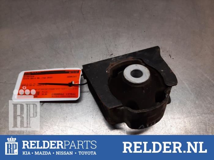 Used Engine mount Toyota RAV4 (A3) 2.0 16V Valvematic 4x2 Price € 35,00 Margin scheme offered by Relder Parts B.V.