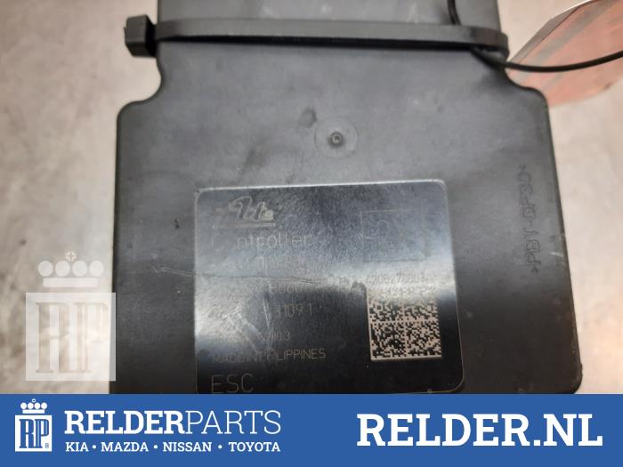 Used ABS Computer Toyota Yaris III (P13) 1.5 16V Dual VVT-iE Price € 150,00 Margin scheme offered by Relder Parts B.V.