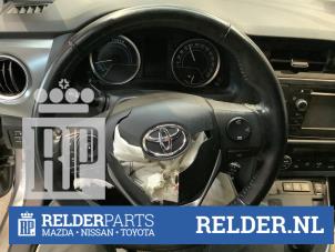 Used Steering wheel Toyota Auris (E18) 1.8 16V Hybrid Price € 75,00 Margin scheme offered by Relder Parts B.V.