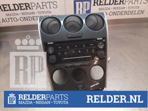 Usados Reproductor de CD y radio Mazda 6 (GG12/82) 1.8i 16V Precio € 75,00 Norma de margen ofrecido por Relder Parts B.V.
