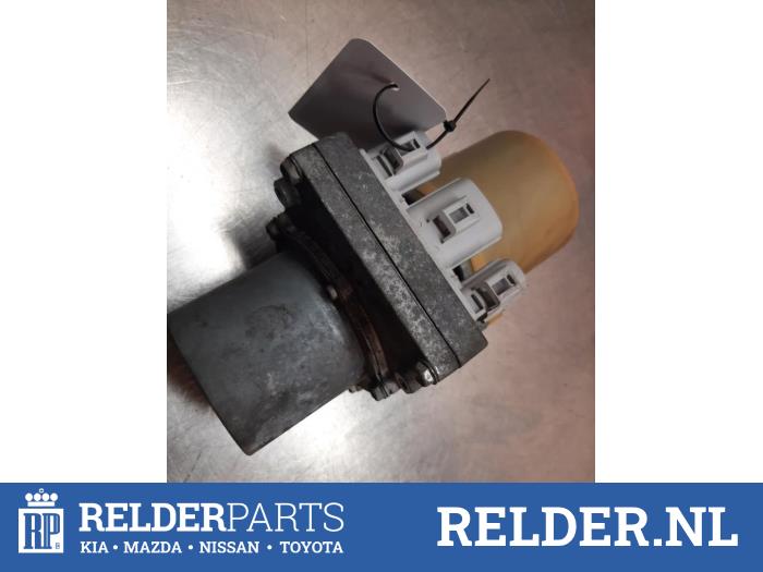 Usagé Pompe de direction Mazda 5 (CR19) 1.8i 16V Prix € 100,00 Règlement à la marge proposé par Relder Parts B.V.