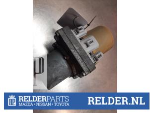 Gebrauchte Lenkkraftverstärker Pumpe Mazda 5 (CR19) 1.8i 16V Preis € 100,00 Margenregelung angeboten von Relder Parts B.V.