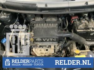Używane Silnik Toyota Yaris II (P9) 1.3 16V VVT-i Cena € 300,00 Procedura marży oferowane przez Relder Parts B.V.