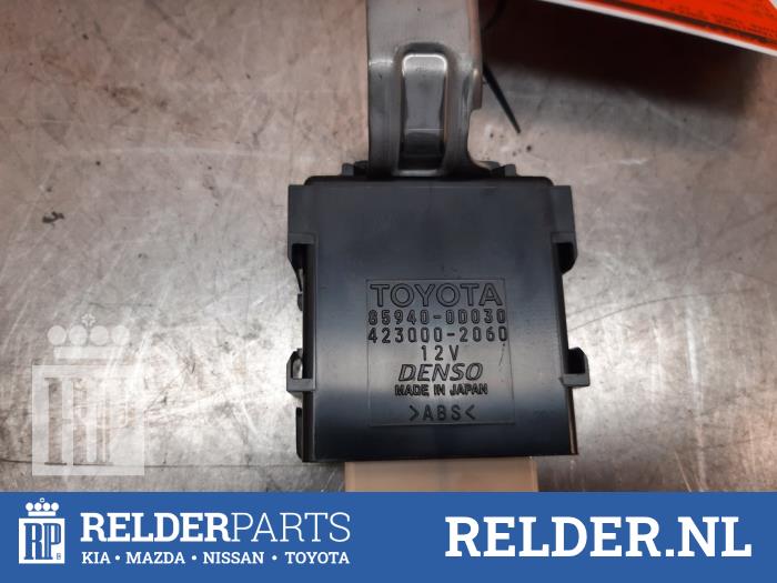 Używane Modul wycieraczek Toyota Yaris III (P13) 1.5 16V Dual VVT-iE Cena € 30,00 Procedura marży oferowane przez Relder Parts B.V.